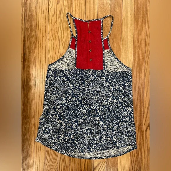 Lucky Brand Red and Blue Patterned Women's Top - Picture 3 of 3
